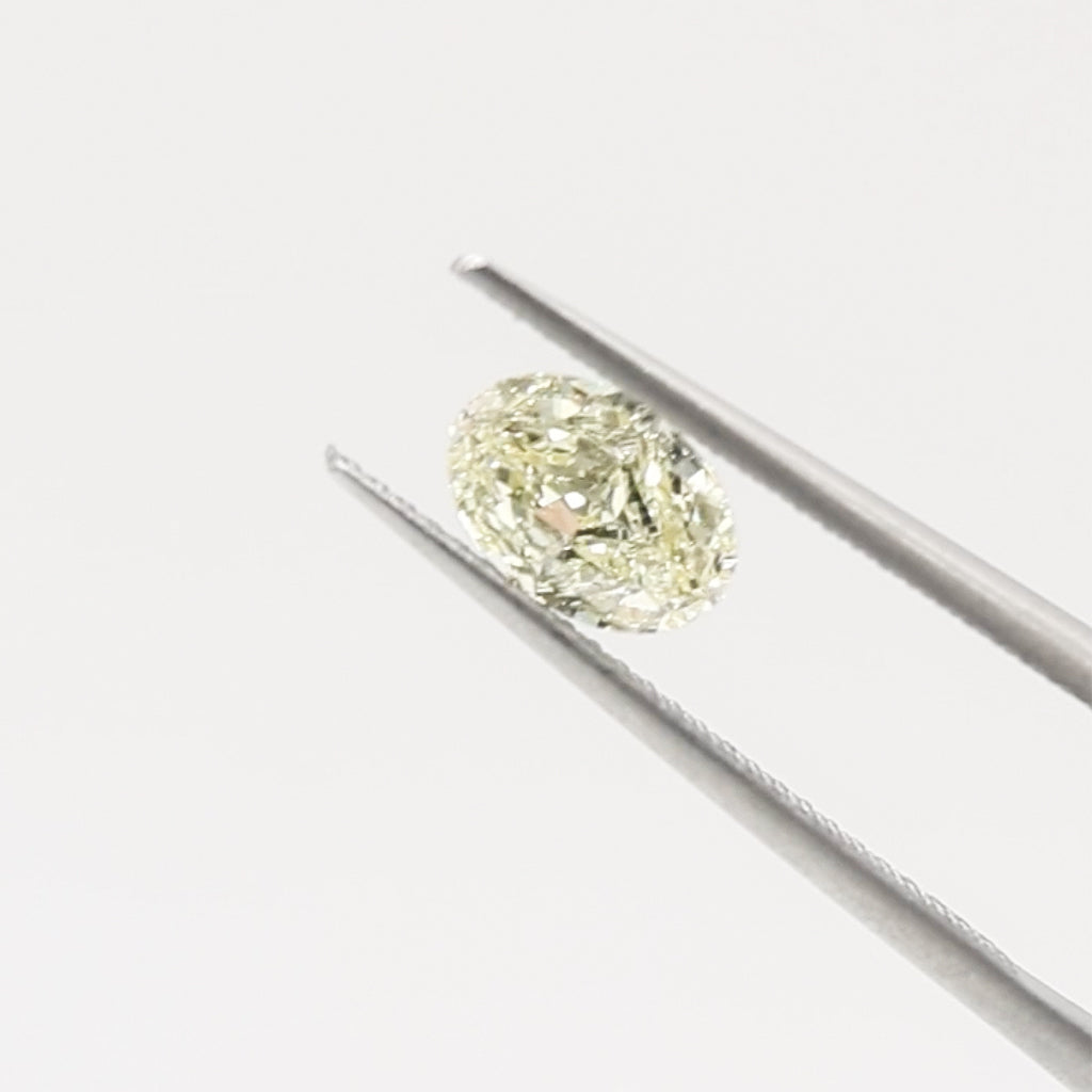 68231 Oval 1.01ct U-V VS1