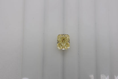 69728 Cushion 2.08ct FY VS1