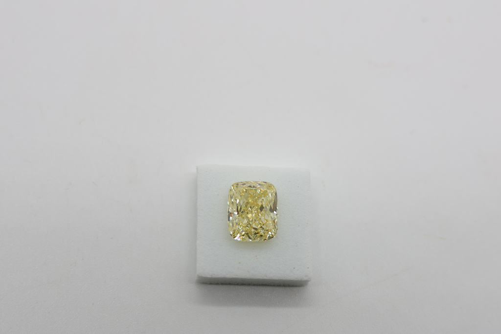 70346 Cushion 2.09ct FY VS1