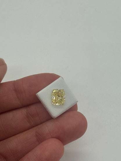 69728 Cushion 2.08ct FY VS1
