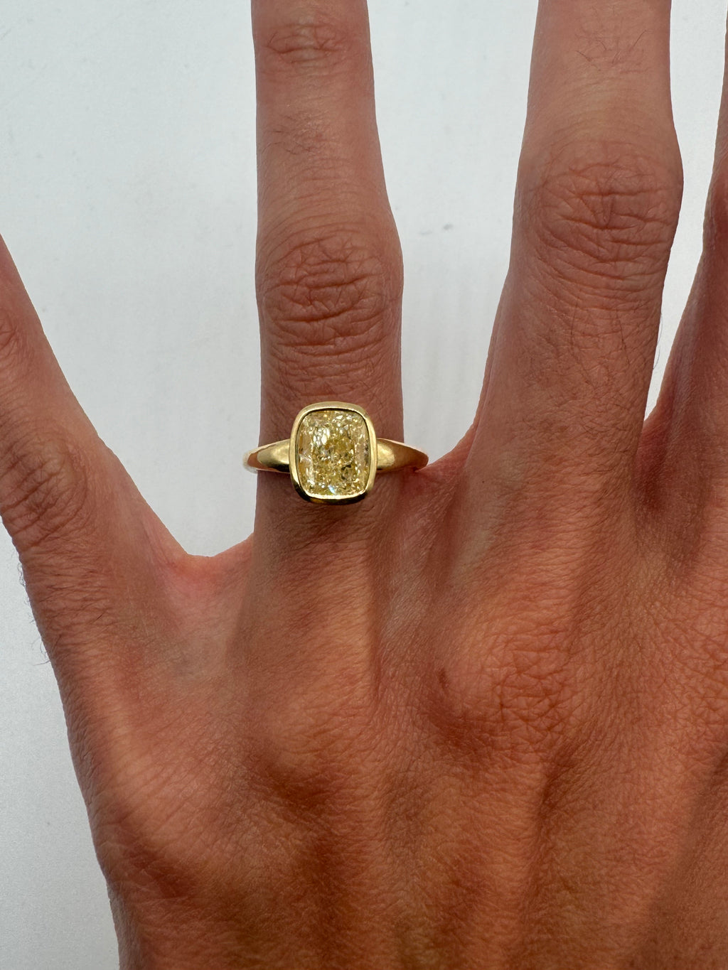 70343 Cushion 2.08ct FY VS1