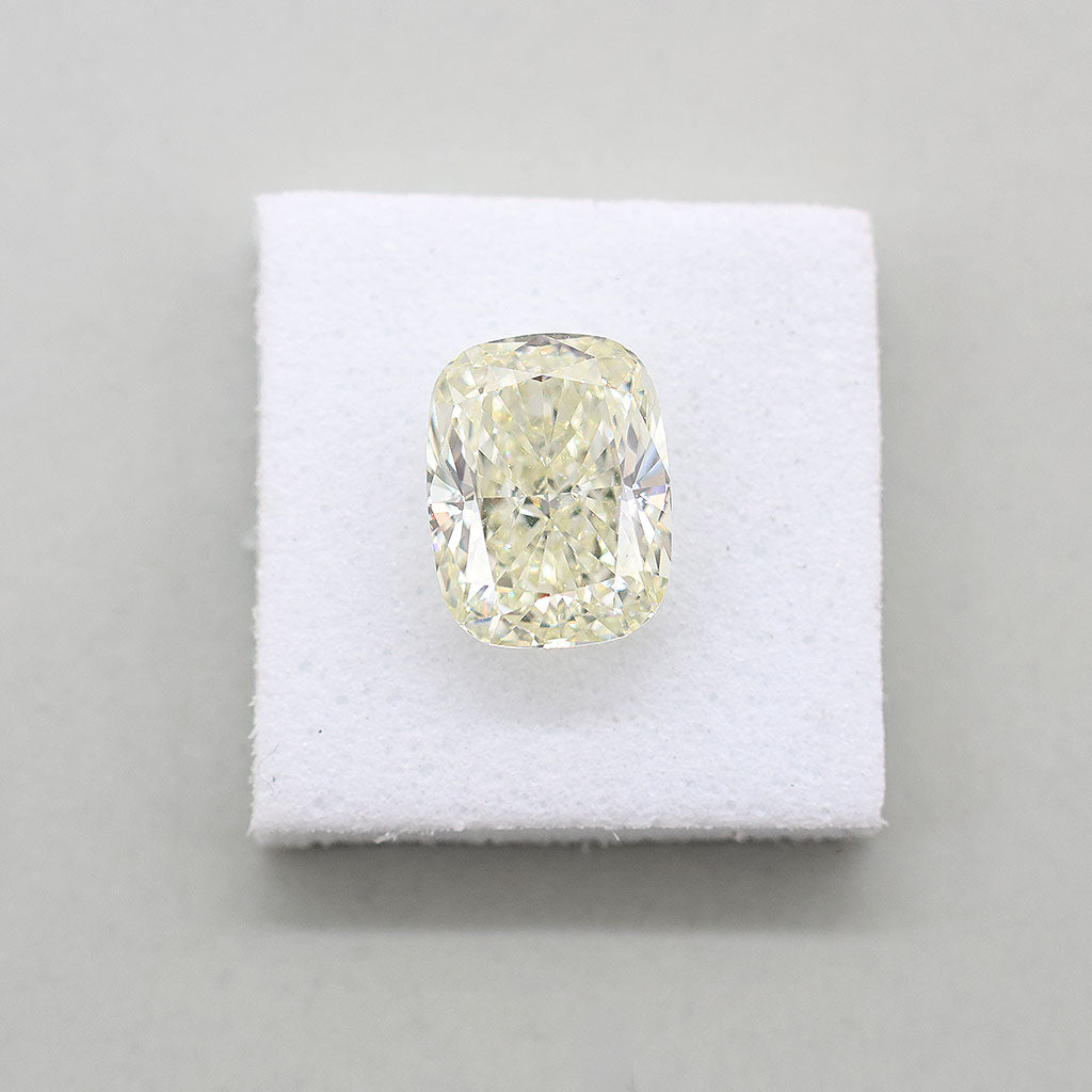 05472 Cushion 2.02ct U-V VVS2