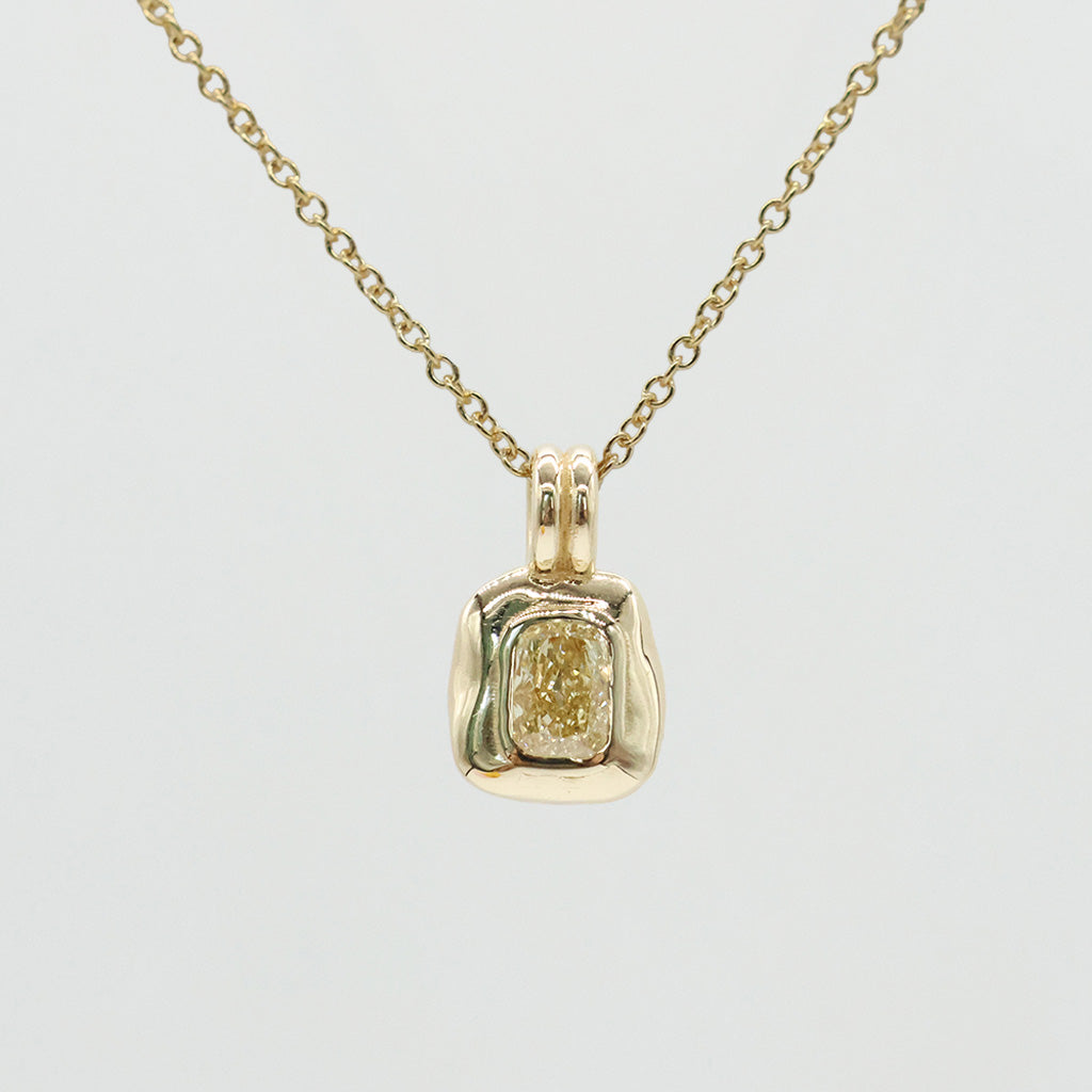 Flo Pendant Yellow Diamond