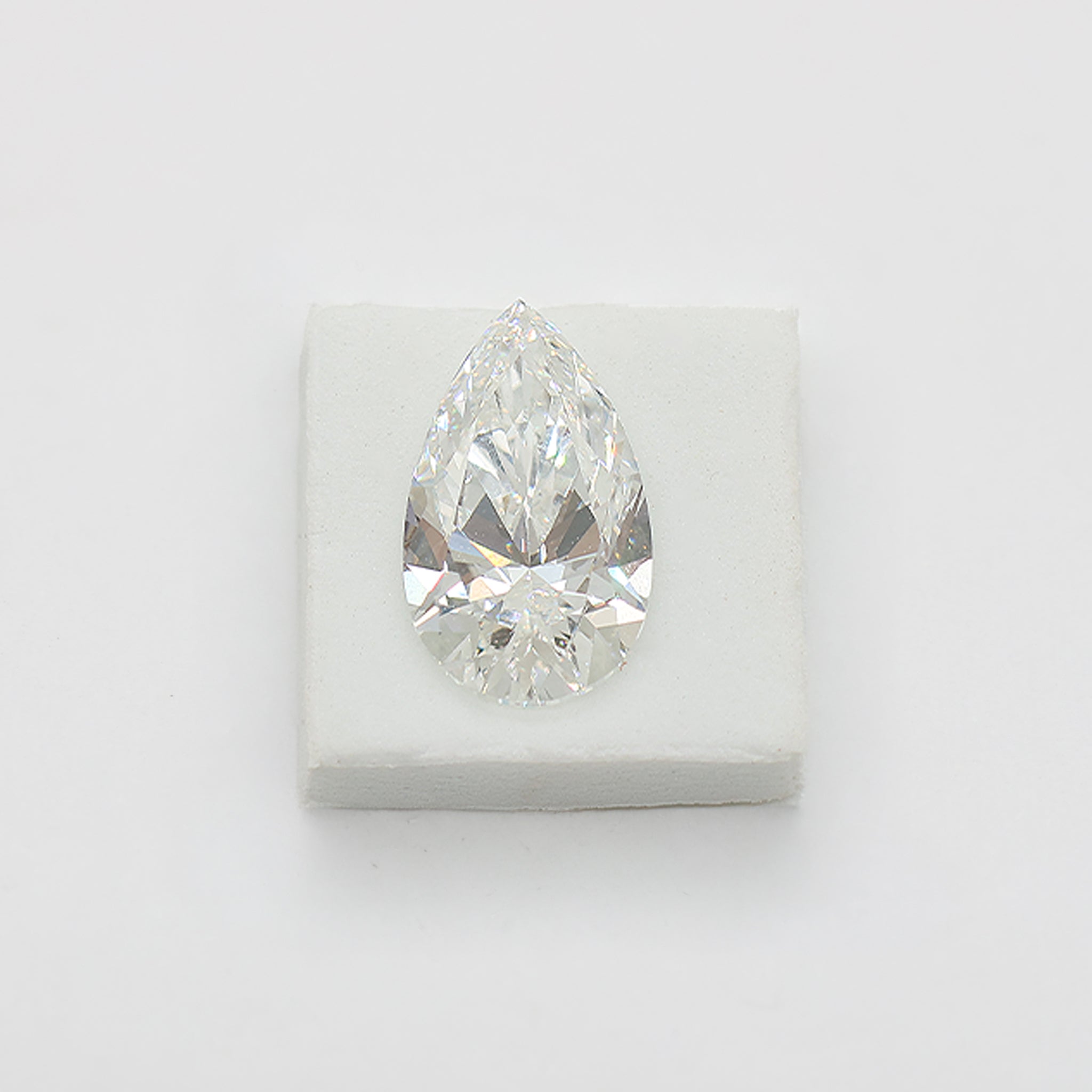 68650 Pear 3.00ct E VS1