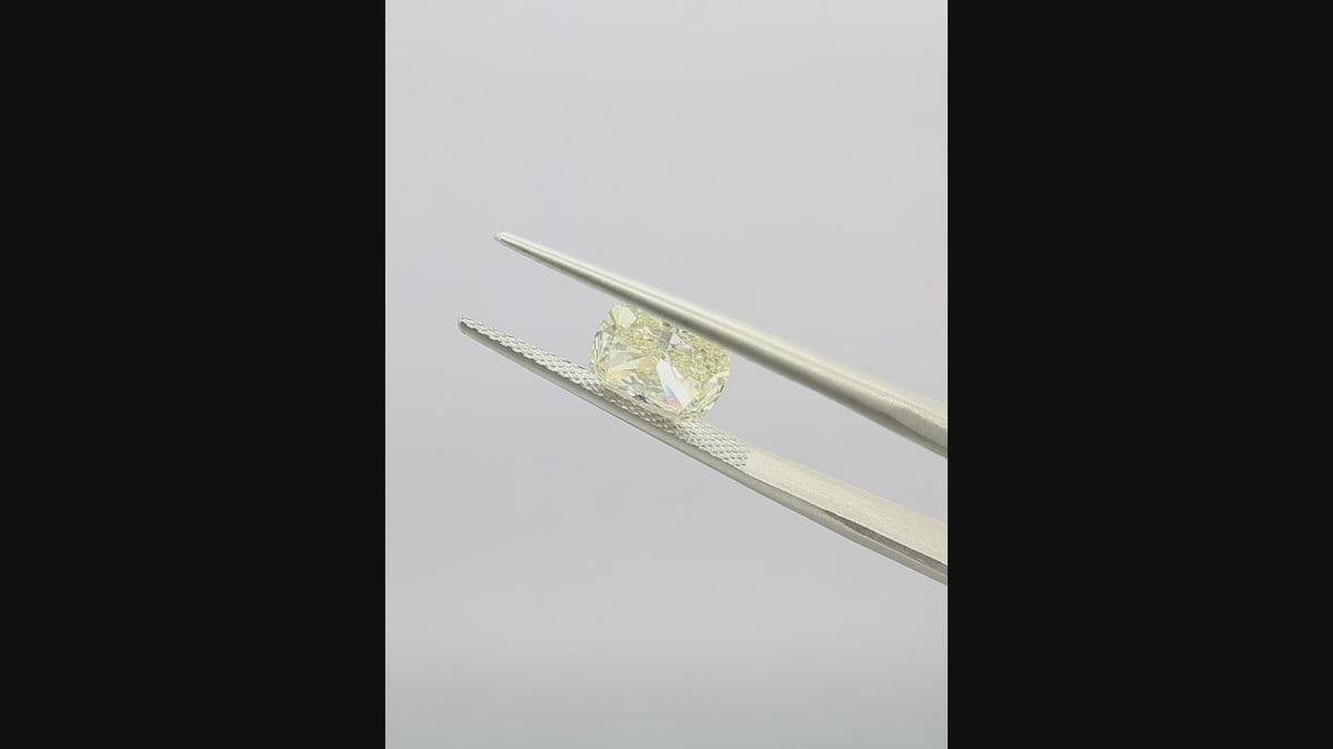 05472 Cushion 2.02ct U-V VVS2