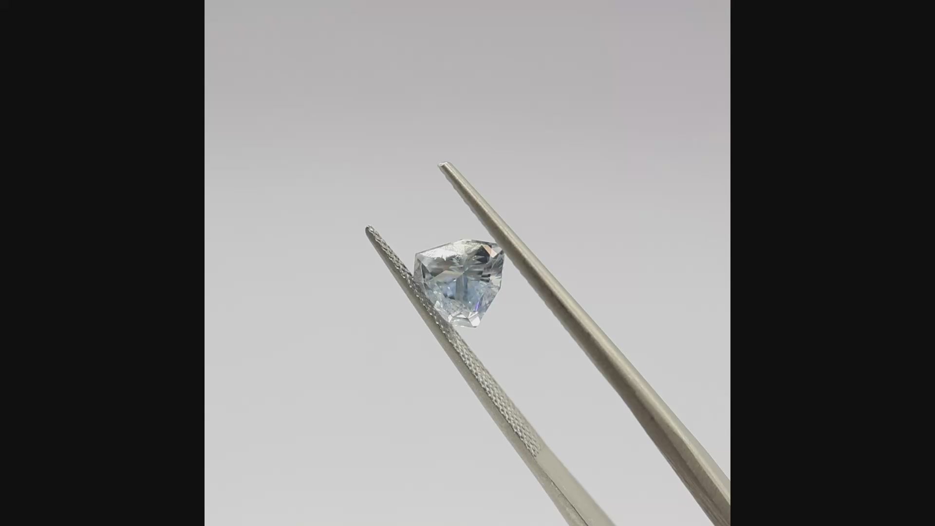 8187 Trillion 1.61ct Icy Blue Ceylon Sapphire