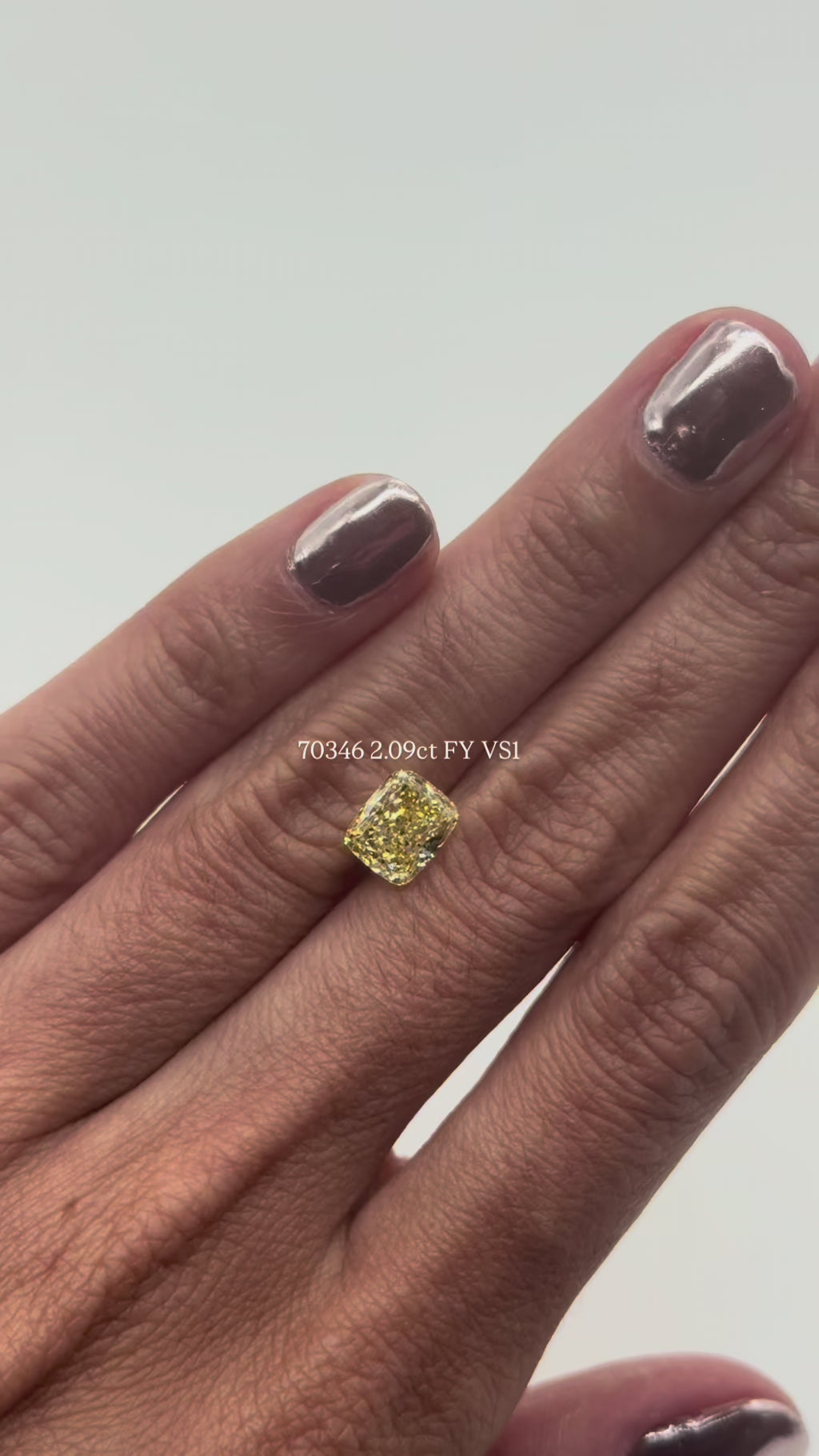 70346 Cushion 2.09ct FY VS1