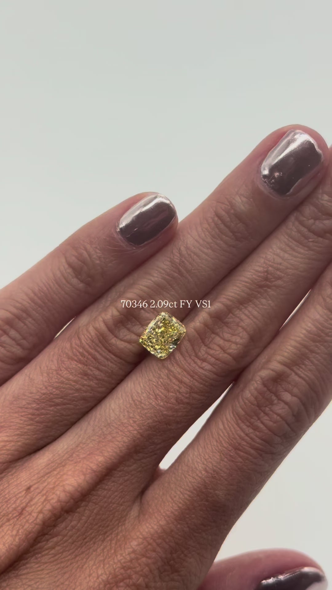 70346 Cushion 2.09ct FY VS1